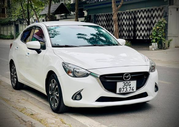 Cần bán xe Mazda 2 1.5AT năm sản xuất 2017, màu trắng
