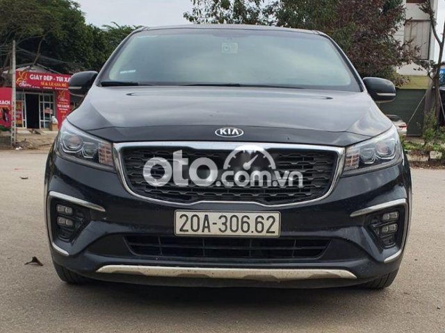 Cần bán xe Kia Sedona 2.2 DATH sản xuất năm 2019, màu đen, nhập khẩu, giá tốt