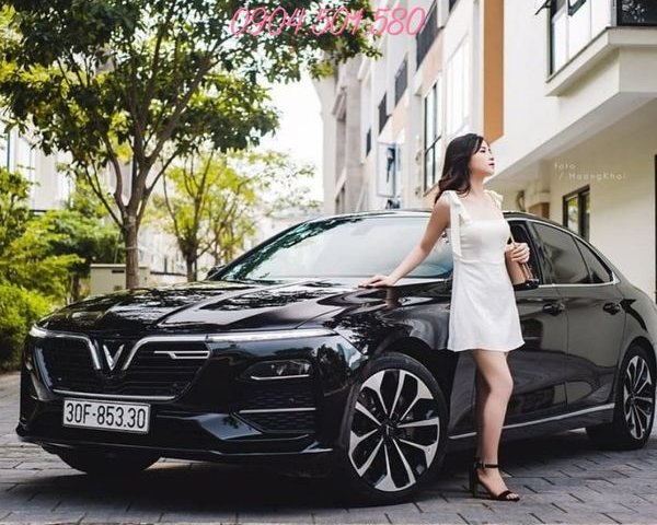 Cần bán VinFast LUX A2.0 năm 2022, màu đen, xe mới 100% còn chưa ra biển, giá 1 tỷ đồng