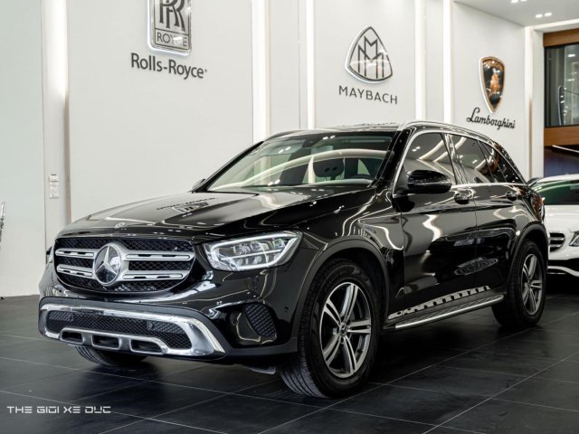 Cần bán gấp Mercedes GLC 200 4Matic sản xuất 2020, màu đen2