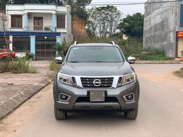 Cần bán lại xe Nissan Navara VL 4x4AT sản xuất năm 2017, màu xám, nhập khẩu, xe đẹp chấm hết không điểm chê