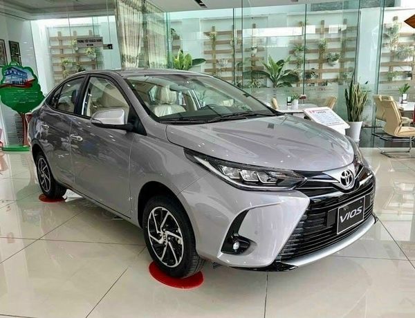 Bán Toyota Vios 1.5G năm sản xuất 2022, màu bạc0