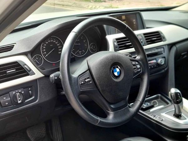 Bán ô tô BMW 320i Std sản xuất 2013, xe nhập giá cạnh tranh3