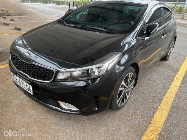 Bán xe Kia Cerato 1.6AT năm sản xuất 2018, màu đen chính chủ giá cạnh tranh