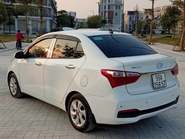 Bán Hyundai Grand i10 Sedan 1.2MT đời 2018, màu trắng3