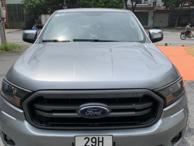 Cần bán gấp Ford Ranger XLS 2.2 4x2 AT máy dầu năm sản xuất 2018, nhập khẩu nguyên chiếc, màu bạc, lốp zin còn theo xe