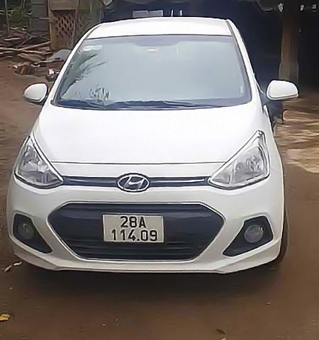 Bán Hyundai Grand i10 1.2 MT sản xuất 2016, màu trắng, xe nhập chính chủ giá cạnh tranh