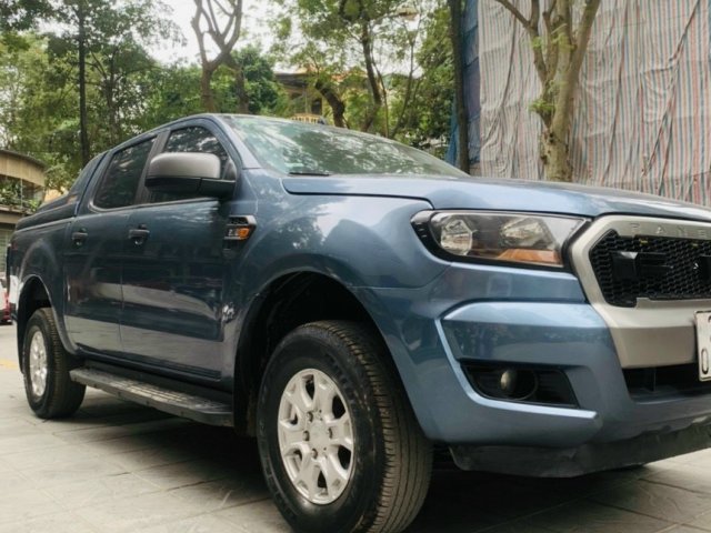 Cần bán Ford Ranger XLS 2.2L 4x2 AT đời 2016 còn mới giá tốt