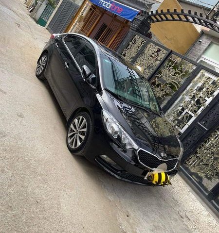 Bán xe Kia K3 2.0 sản xuất năm 2015, màu đen, giá 465tr