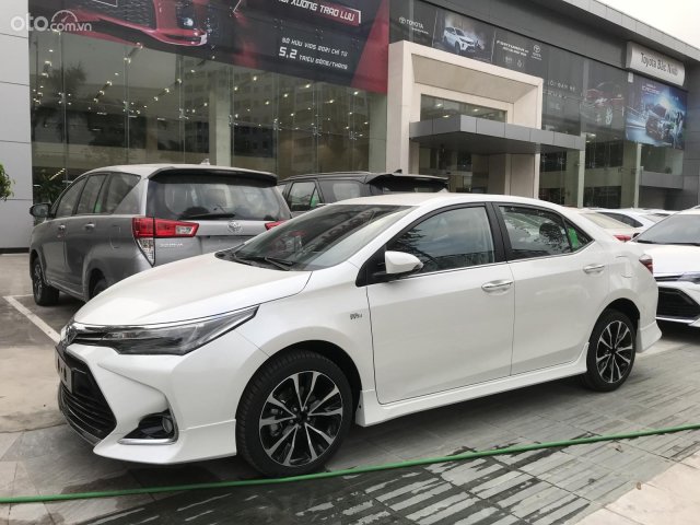Bán xe Toyota Altis 1.8AT 2022 mới, ưu đãi cực khủng, sẵn xe giao ngay1