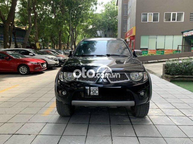 Cần bán xe Mitsubishi Triton 2.5 GLS năm 2014, màu đen, nhập khẩu  