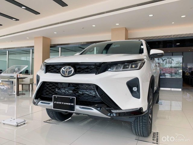 Toyota Fortuner 2022 nhiều ưu đãi, giảm giá sâu, tặng phụ kiện, đủ màu, sẵn xe giao ngay0