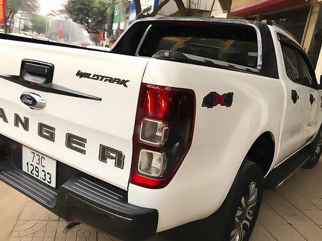 Bán ô tô Ford Ranger Wildtrak 2.0L 4x4 AT năm 2018, màu trắng, xe nhập