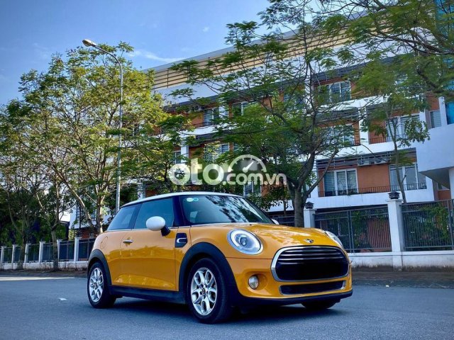 Cần bán xe Mini Cooper 1.5 Turbo năm 2014, màu vàng, nhập khẩu nguyên chiếc