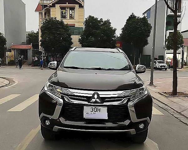 Cần bán gấp Mitsubishi Pajero Sport 2.4D năm sản xuất 2018, màu nâu, nhập khẩu  