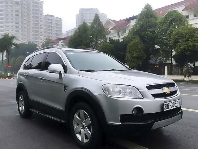 Bán Chevrolet Captiva LTZ  2.4 sản xuất 2008, màu bạc còn mới