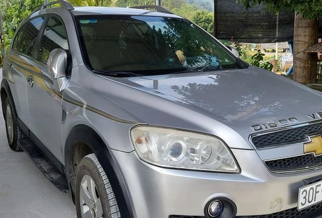 Bán Chevrolet Caprice AT năm sản xuất 2008, màu bạc0