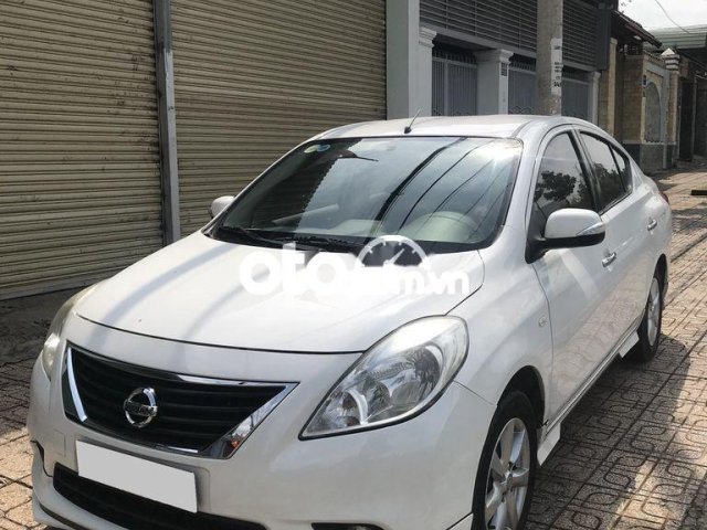 Cần bán xe Nissan Sunny XV sản xuất 2017, màu trắng, giá 310tr