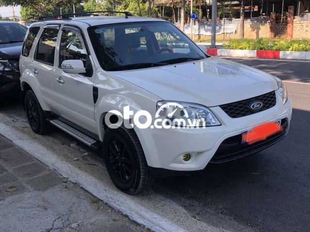 Cần bán xe Ford Escape 2.3 sản xuất 2010, màu trắng, giá chỉ 320 triệu