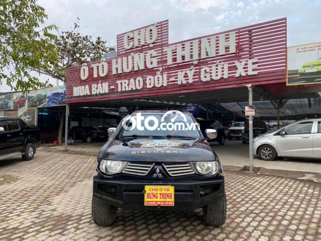 Cần bán lại xe Mitsubishi Triton 4x4 năm sản xuất 2011, hai màu còn mới, giá tốt