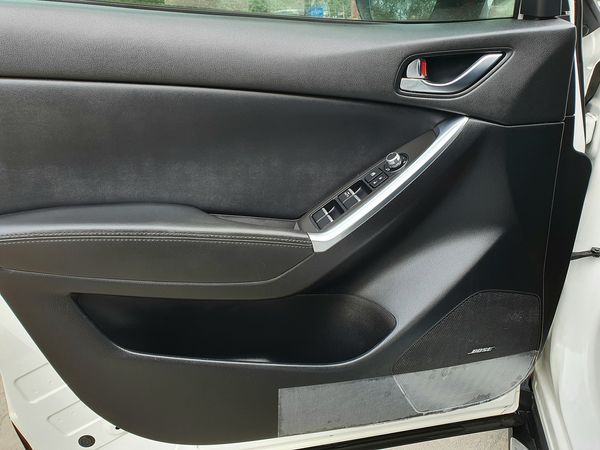 Cần bán Mazda CX-5 2.5 năm 2016, màu trắng3