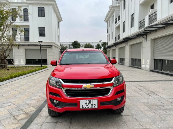 Bán xe Chevrolet Trailblazer LT sản xuất năm 2018, màu đỏ, giá chỉ 660 triệu