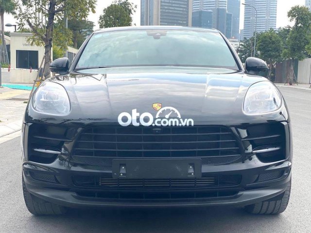 Cần bán gấp Porsche Macan 2.0AT năm sản xuất 2020, màu đen còn mới