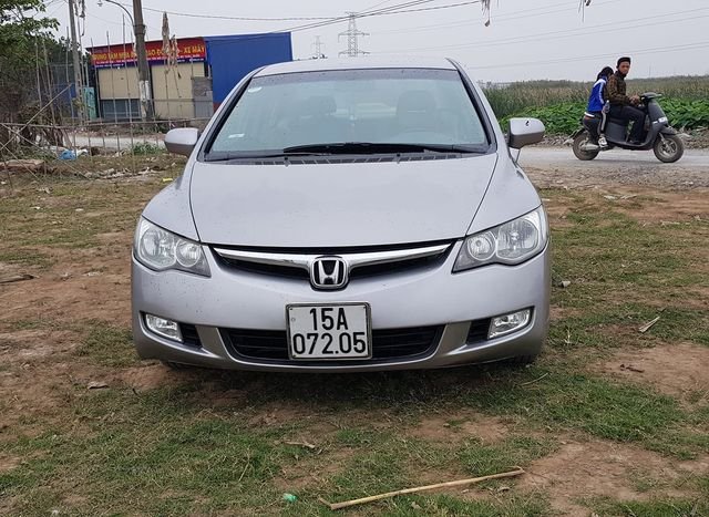 Bán xe Honda Civic AT sản xuất 2008, màu bạc số tự động, giá chỉ 260 triệu0