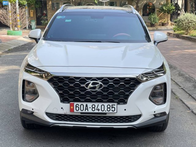 Bán Hyundai Santa Fe năm 2021, màu trắng