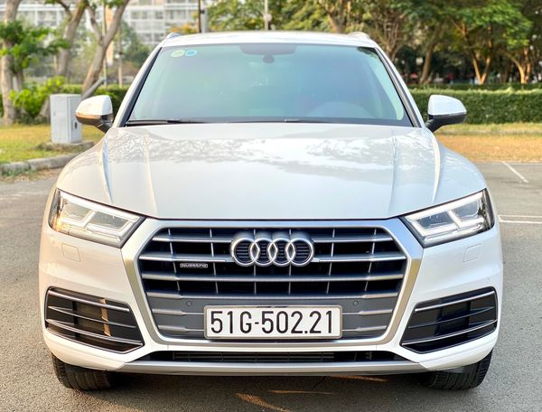 Cần bán gấp Audi Q5 2.0TFSI Quattro sản xuất 2017, màu trắng, siêu lướt, siêu hiếm