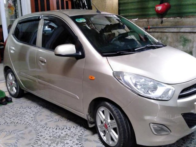 Cần bán gấp Hyundai Grand i10 MT sản xuất năm 2011, xe nhập0