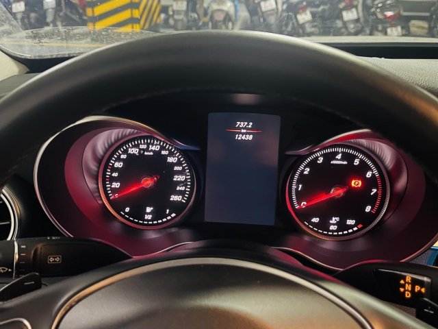Bán xe Mercedes-Benz C200 AT 20182