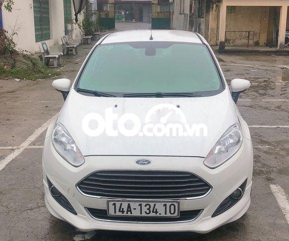 Bán Ford Fiesta AT 1.0 năm sản xuất 2014, màu trắng