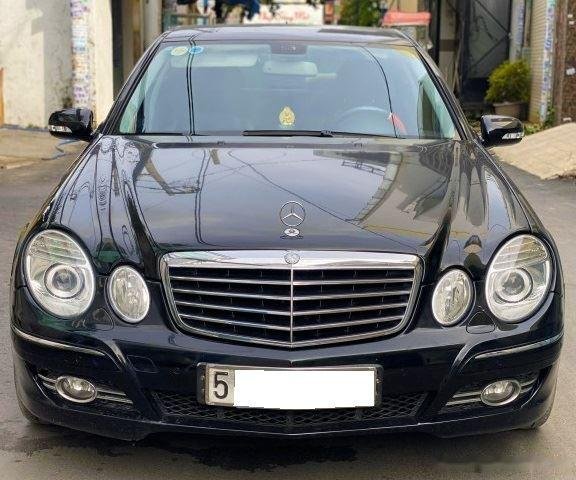 Cần bán lại xe Mercedes E200 Kompressor năm 2009, màu đen, nhập khẩu còn mới0