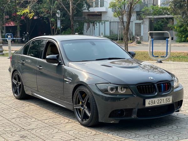 Bán BMW 320i sản xuất 2010, màu xám, 410tr