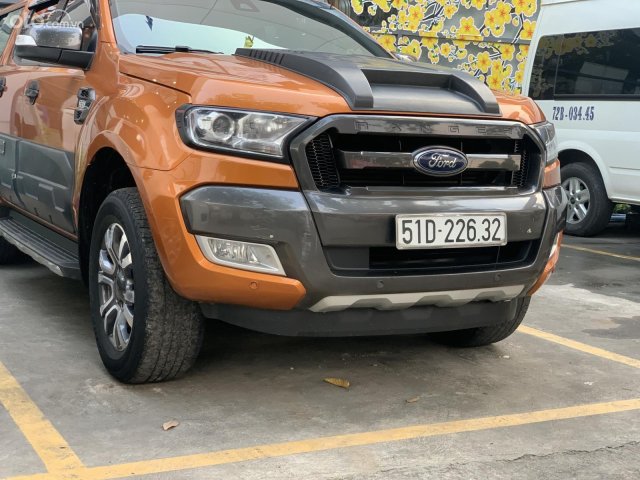 Ranger Wildtrak 3.2 L 2017 bản full - Xe đi gia đình - Hỗ trợ vay