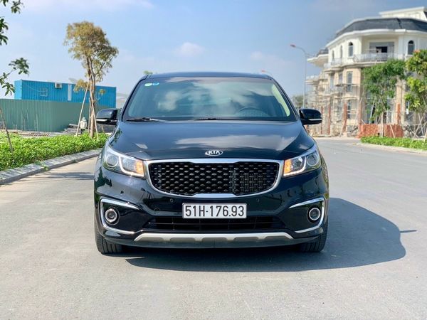 Bán Kia Sedona DATH năm 2017, màu xanh lam giá cạnh tranh