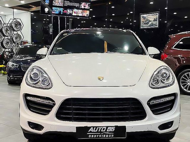 Cần bán Porsche Cayenne 3.6 V6 năm sản xuất 2011, màu trắng, xe nhập0