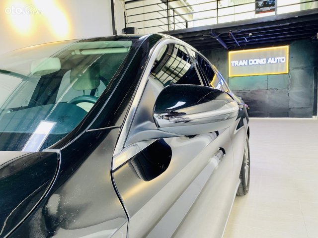 Bán Mercedes Benz C200 AT 2018, xe chạy 36.000km, còn rất mới, bao check hãng2
