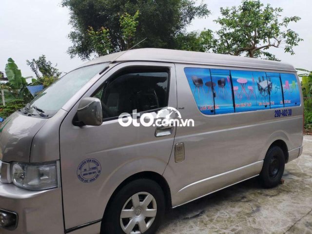 Xe Toyota Hiace 3.0MT năm 2006, màu xám, xe nhập0