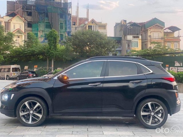 Xe Hyundai Kona 2.0ATH năm sản xuất 2018, màu đen còn mới