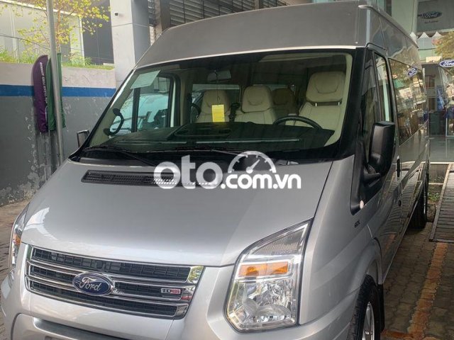 Bán ô tô Ford Transit năm 2021, màu bạc0