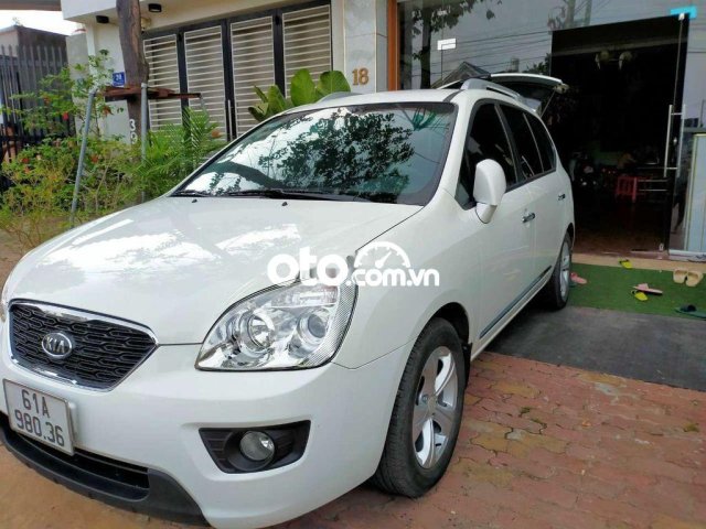 Cần bán xe Kia Carens 2.0 sản xuất 2016, màu trắng đẹp như mới giá cạnh tranh