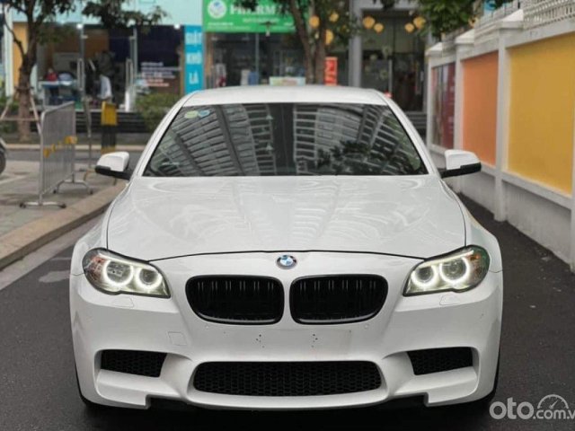 Cần bán BMW 520i sản xuất 2016, màu trắng, nhập khẩu nguyên chiếc