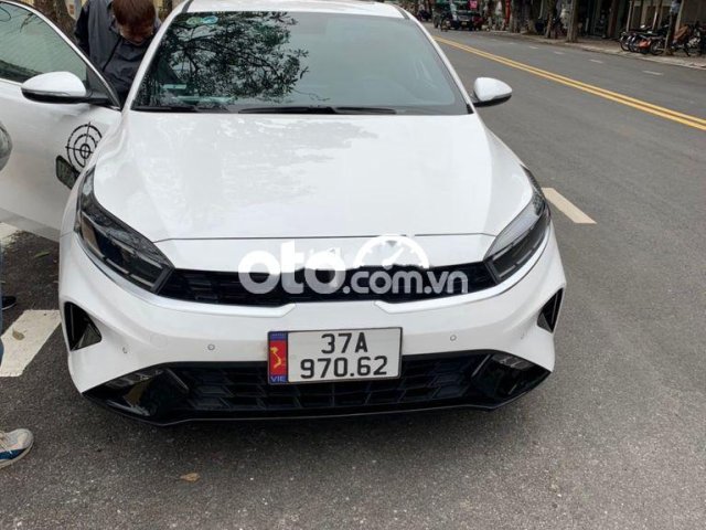 Bán ô tô Kia K3 1.6 Premium năm sản xuất 2022, màu trắng