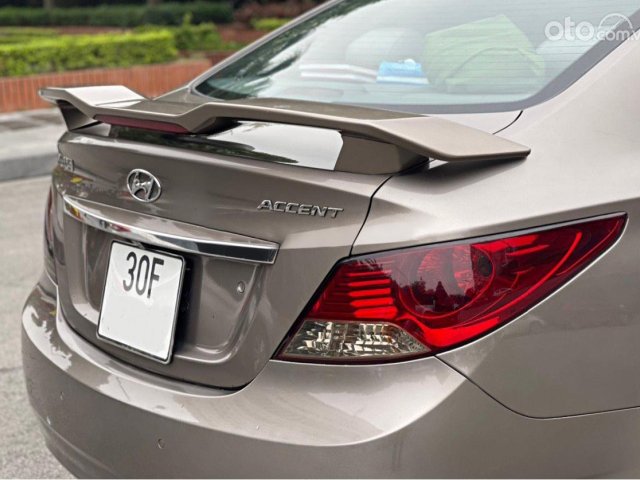 Bán xe Hyundai Accent 1.4AT năm sản xuất 2012, màu nâu, xe nhập 2