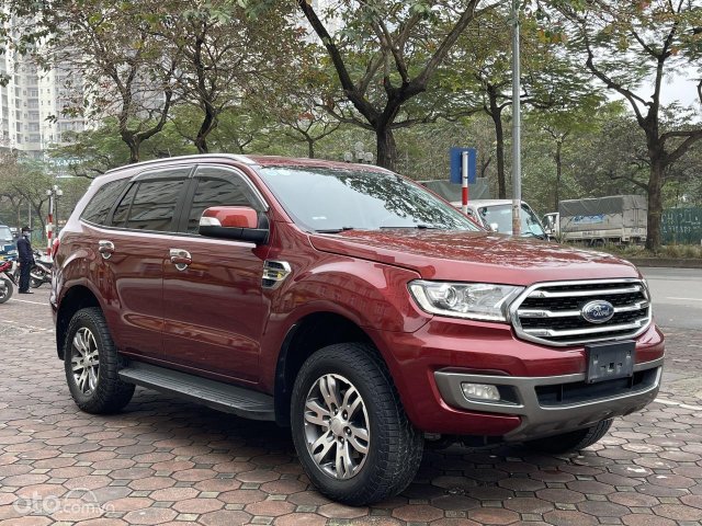 Bán xe ô tô Ford Everest Trend 2.0AT 4x2 màu đỏ, năm sản xuất 2018, lịch sử hãng đẹp0