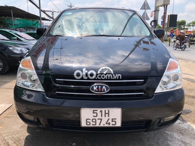 Xe Kia Carnival sản xuất 2010, màu đen, nhập khẩu còn mới, 290tr