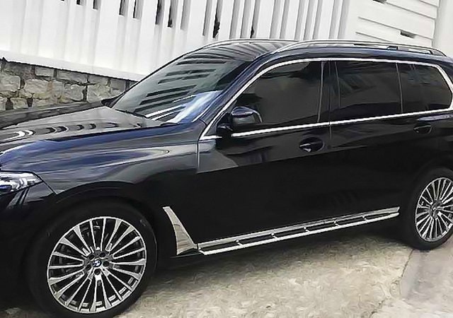 Cần bán gấp BMW X7 xDrive 40i M Sport sản xuất 2020, màu đen, xe nhập chính chủ