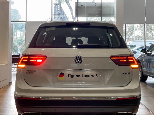 [Volkswagen Vũng Tàu ]Tiguan Luxury S 2022 màu trắng, động cơ 2.0 Turbo, SUV 7 chỗ gầm cao cho gia đình, dẫn động 2 cầu3
